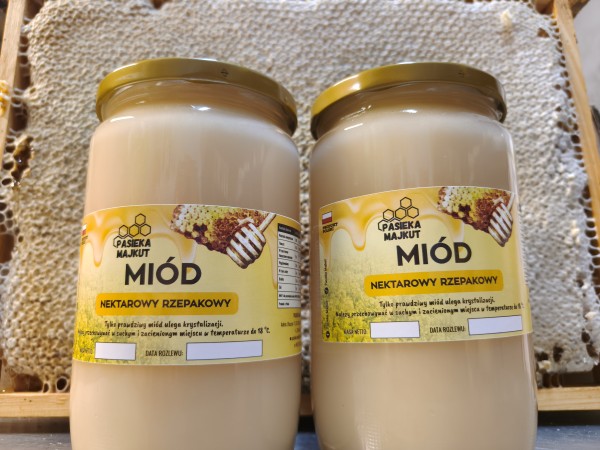 2 kg miodu rzepakowego